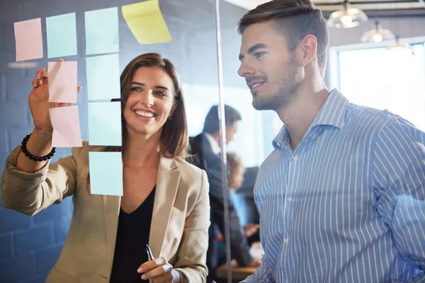 Being Proactive Creation Success Coworkers Arranging Sticky Notes Glass Wall — Stock Photo, Image