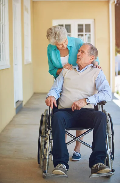 Him Needs Most Senior Woman Pushing Her Husband Wheelchair Retirement — Stock Photo, Image