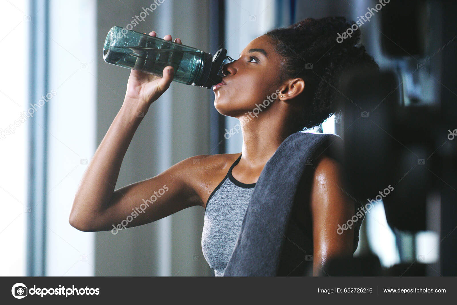 Make Sure You Stay Hydrated Throughout Your Session Sporty Young — Stock  Photo © PeopleImages.com #652726216, image size:1600x1070