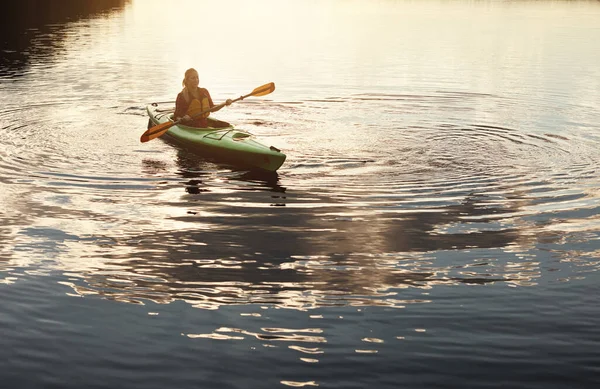 Way Someplace Beautiful Attractive Young Woman Out Canoe Ride Lake — Stock Photo, Image