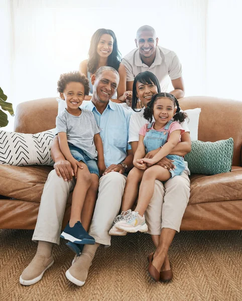 Portrait Happy Family Sofa Relax Quality Time Joy Cheerful Bonding — Stock Photo, Image