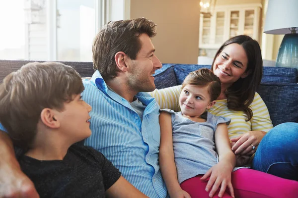Bênção Última Verdadeira Vida Família Vínculo Familiar Feliz Juntos Casa — Fotografia de Stock