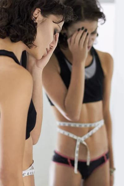 Pomiar Taśmy Kobieta Stres Diety Problem Anoreksji Zaburzenia Zdrowia Psychicznego — Zdjęcie stockowe