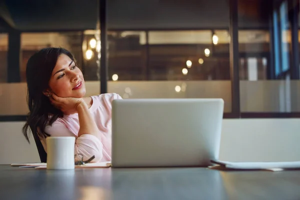 Need New Career Businesswoman Daydreaming While Working Laptop Office — Stock Photo, Image
