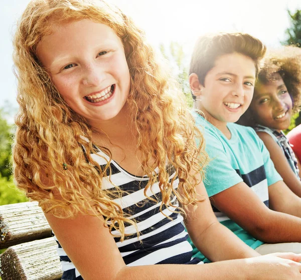 Vai Ser Dia Diversão Retrato Grupo Crianças Diversas Felizes Saindo — Fotografia de Stock