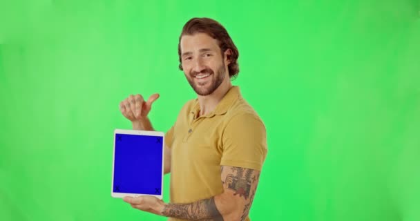 Mockup Ukazování Tablet Mužem Zelené Obrazovce Pro Webové Stránky Digitální — Stock video
