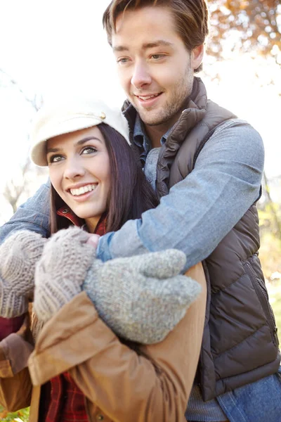 Autumn Lovin Handsome Young Man Embracing His Girlfriend While Spend — Stock Photo, Image