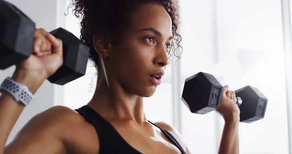 You Were Born Strong Young Woman Working Out Dumbbells Gym — Stock Photo, Image