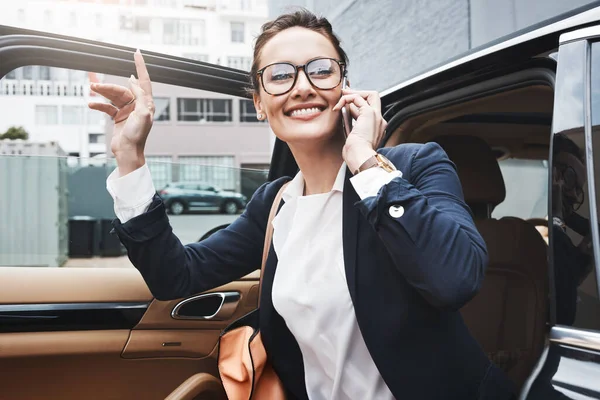Right Here Confident Young Businesswoman Getting Out Car While Holding — Stock Photo, Image