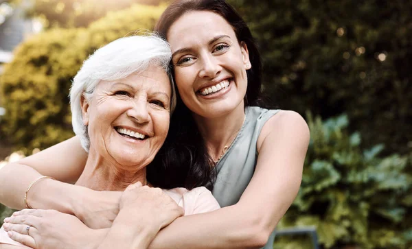 Žádná Jiná Láska Nepřiblíží Šťastný Senior Žena Tráví Kvalitní Čas — Stock fotografie