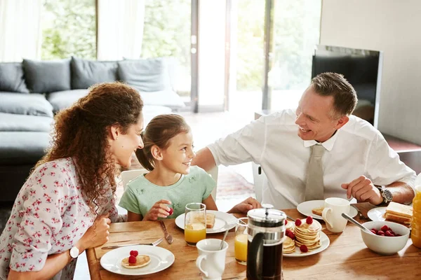 Heure Petit Déjeuner Est Égale Heure Qualité Une Famille Prenant — Photo