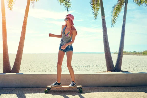Just Cruising Young Woman Hanging Out Boardwalk Her Skateboard — Stock Photo, Image