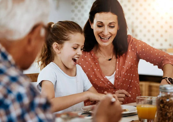 Enjoying Hearty Breakfast Together Family Enjoying Breakfast Together Home — Stock Photo, Image