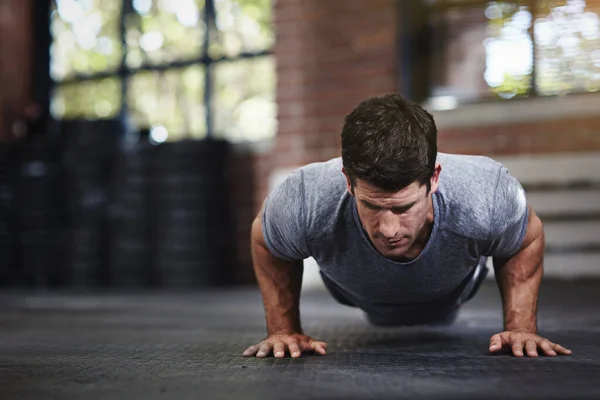 Your Body Achieves What You Believe Young Man Doing Pushups — Stock Photo, Image