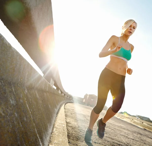 Keeping Steady Pace Attractive Young Woman Out Her Morning Run — Stock Photo, Image