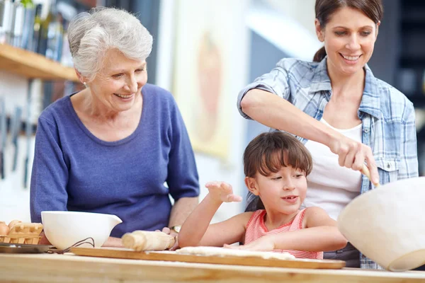 More What You Love Three Generational Family Baking Together — Stock Photo, Image