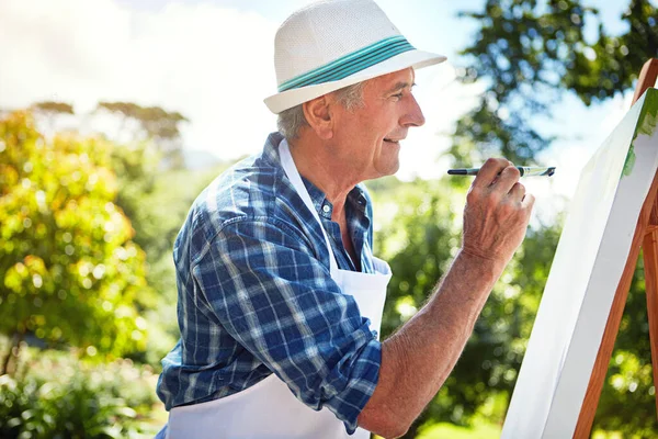 Природу Нужно Покрасить Пожилой Человек Рисует Парке — стоковое фото