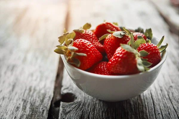 Proof Healthy Food Can Tasty Food Bowl Fresh Strawberries Table — Stock Photo, Image