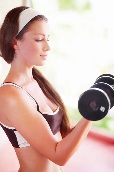 Profiel Workout Vrouw Met Halters Voor Beweging Training Sport Atleet — Stockfoto