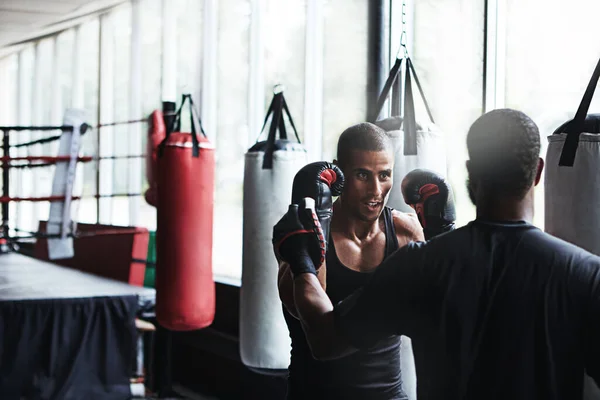 Limite Sus Desafíos Desafíe Sus Límites Boxeador Masculino Practicando Sus —  Fotos de Stock