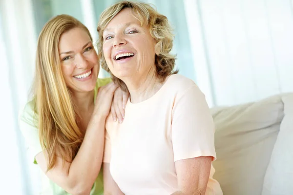 She Always Brings Out Best Mother Daughter Enjoying Some Quality — Stock Photo, Image