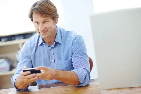 Digital Correspondence Making Things More Efficient Mature Attractive Employee Sitting — Stock Photo, Image