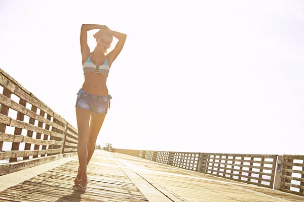 You Flip Flop Young Woman Bikini Walkway Beach — Stock Photo, Image