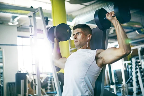 Bahaneler Yeterince Istemeyen Insanlar Içindir Spor Salonunda Üst Vücut Egzersizi — Stok fotoğraf