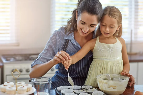 Baking Our Hobby Mother Her Daughter Baking Kitchen — Stock Photo, Image