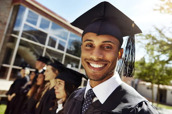 Proud Graduating Portrait Smiling University Student Graduation Day Classmates Background — Stock Photo, Image