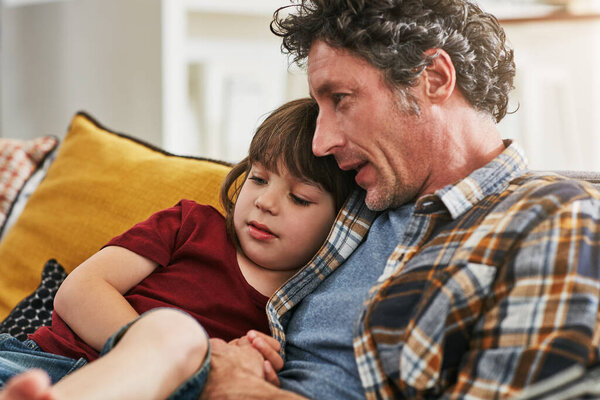 Days Cherish Most Mature Father His Young Son Chilling Sofa — Stock Photo, Image