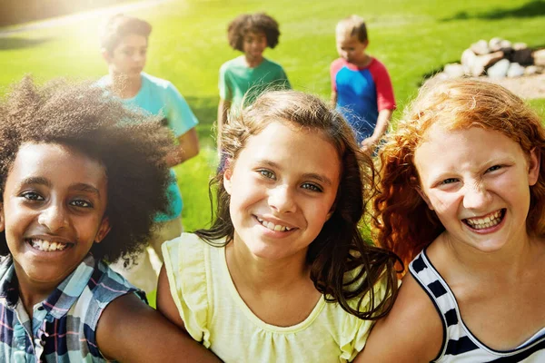 Weve Promised Stay Bffs Forever Portrait Group Diverse Happy Kids — Stock Photo, Image