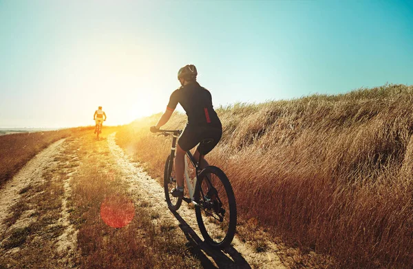 Whats Your Favorite Riding Destination Two Cyclists Out Cycling Countryside — Stock Photo, Image