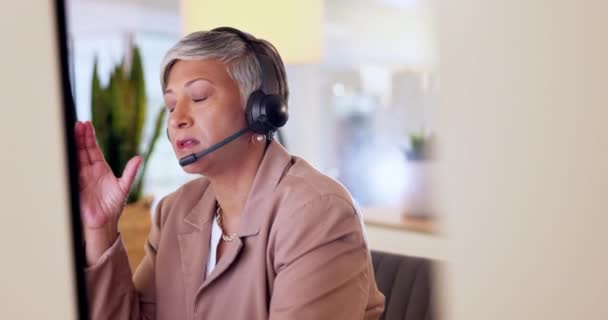 Τηλεφωνικό Κέντρο Πονοκέφαλος Και Επιχειρηματικό Άγχος Γυναίκα Πρόβλημα Υγείας Κόπωση — Αρχείο Βίντεο