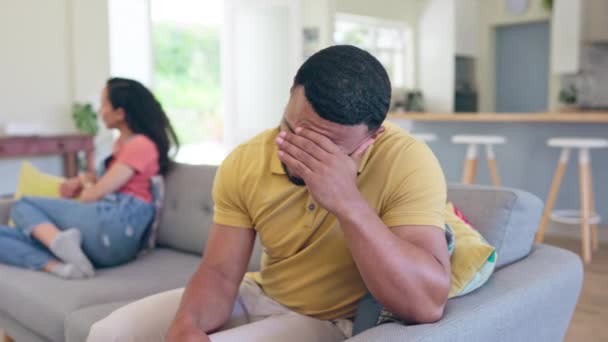 Couple Separation Argument Sofa Disagreement Conflict Divorce Living Room Dispute — Stock Video