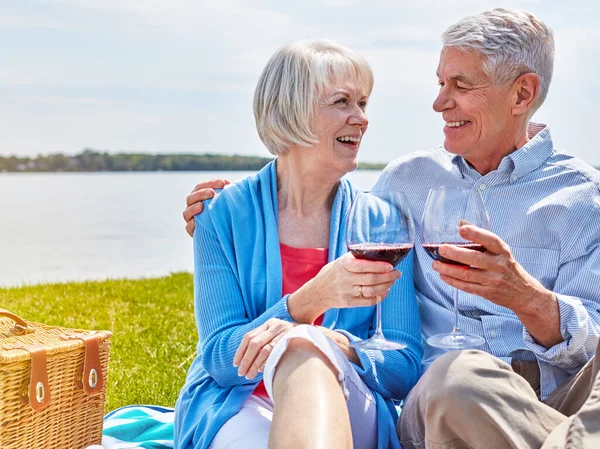 Ini Adalah Waktu Untuk Kita Pasangan Senior Yang Bahagia Sedang — Stok Foto