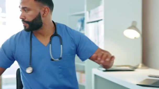 Медичний Документ Розмови Чоловіча Команда Або Лікар Медсестра Охорони Здоров — стокове відео