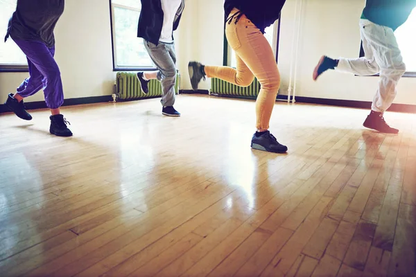 Репетиція Танцю Повному Обсязі Група Людей Які Танцюють Разом Студії — стокове фото