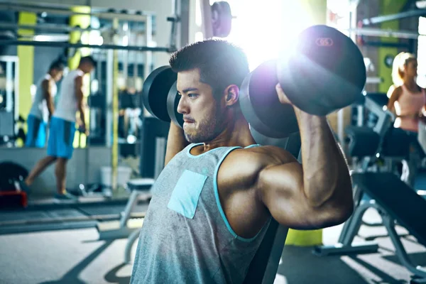 Theres Struggle Theres Strength Man Doing Upper Body Workout Gym — Stock Photo, Image