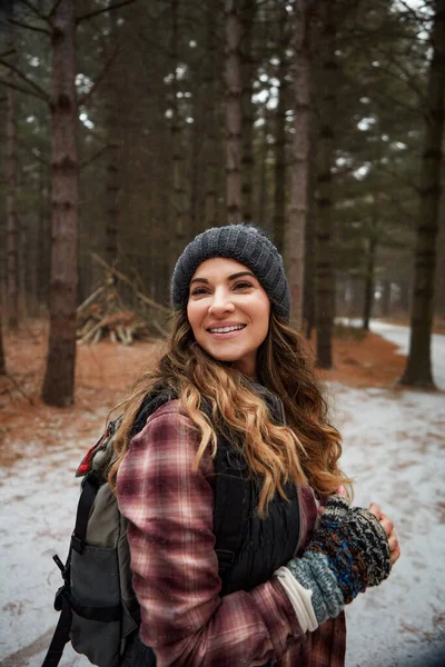 Crisp Air Refreshes Soul Young Woman Hiking Wilderness Winter — Stock Photo, Image