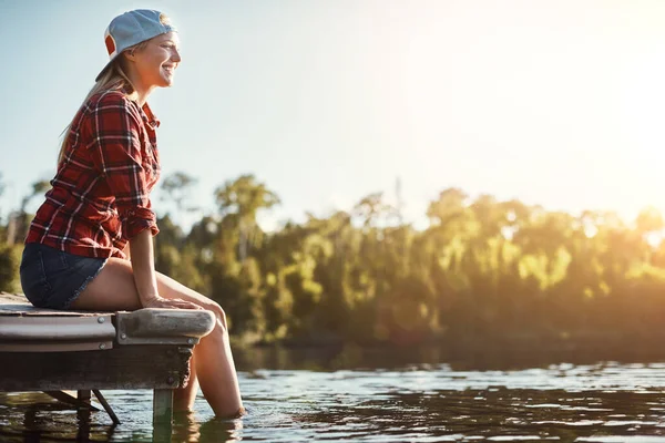 Att Vara Vid Sjön Som Meditation För Mig Glad Ung — Stockfoto