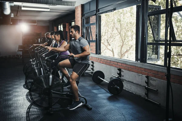 Get Your Pulse Racing Young People Working Out Gym — Stock Photo, Image