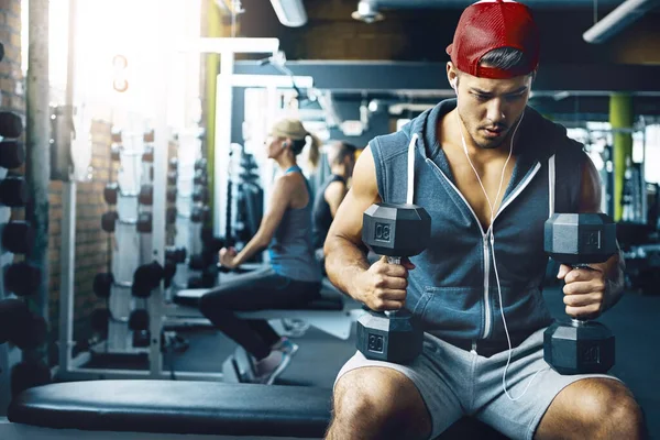 Life Too Short Small Man Doing Upper Body Workout Gym — Stock Photo, Image