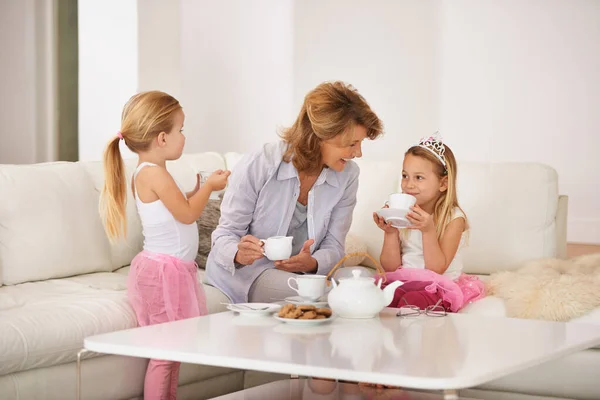 Spending Time Her Daughters Grandmother Her Granddaughters Enjoying Tea Party — Stock Photo, Image