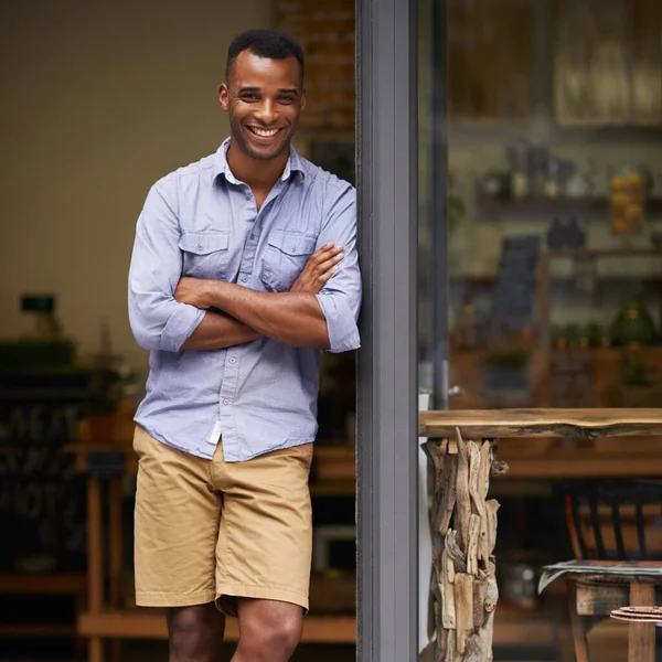 Retrato Café Homem Negro Como Pequeno Empresário Porta Frente Com — Fotografia de Stock