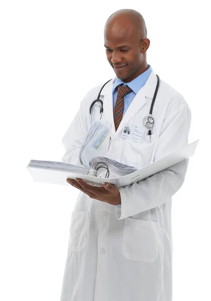 Hastanın Tıbbi Geçmişini Inceliyorum Genç Bir Doktor Hasta Kayıtlarını Inceliyor — Stok fotoğraf