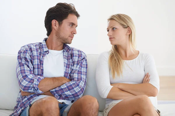 Confrontational Couple Relationship Issues Disagreeing Couple Sitting Couch Together Arms — Stock Photo, Image