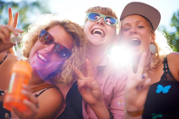 Having Great Time Three Happy Young Women Smiling Camera Showing — Stock Photo, Image