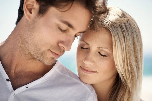 Enjoying Romantic Getaway Young Couple Having Intimate Moment Beach —  Fotos de Stock