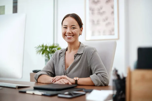 Welcome Office Young Businesswoman Her Office — Stock Photo, Image